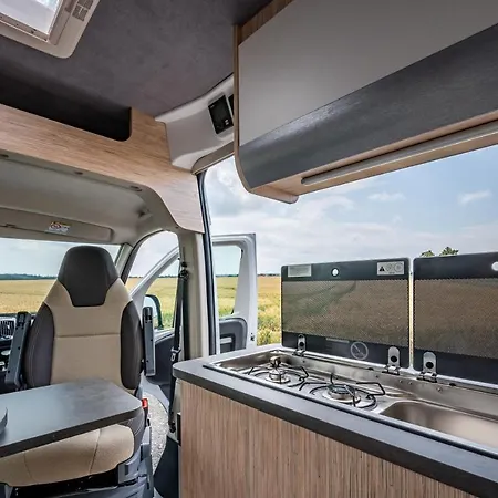 Campiri Base - Motorhome & Rvs Company 船上ホテル