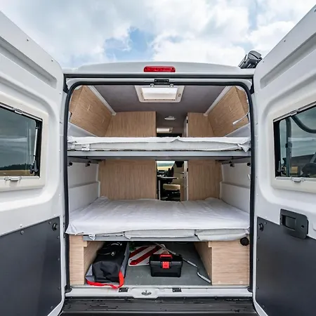 船上ホテル Campiri Base - Motorhome & Rvs Company マラガ