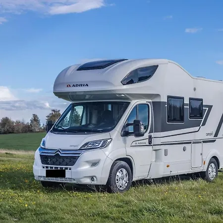 Hotel en barco Campiri Base - Motorhome & Rvs Company *